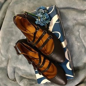 Black buckle strap flats by Lucky Brand